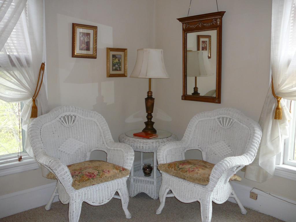 Отель Julietta House Глостер Экстерьер фото